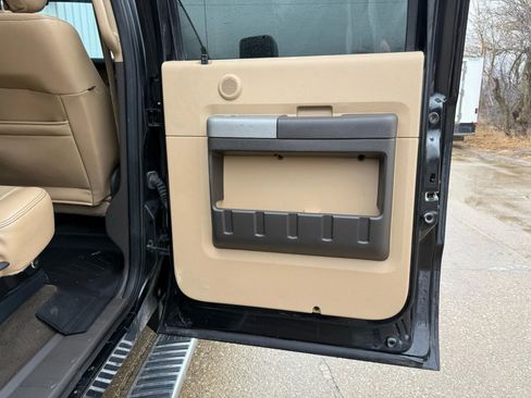 Used 2013 Ford F350 Lariat w/ Chrome Pkg image 10