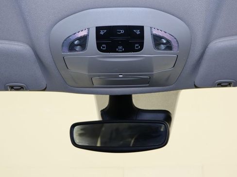 Used 2023 Chrysler Pacifica Touring-L FWD image 25