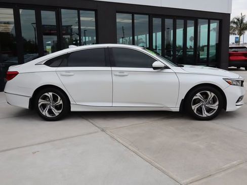 Used 2020 Honda Accord EX image 2