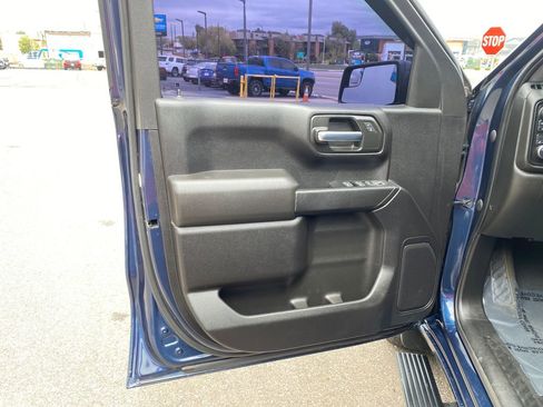 Used 2022 Chevrolet Silverado 1500 Custom AWD/4WD image 10