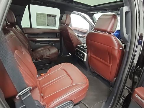Used 2024 Ford Expedition Limited image 41