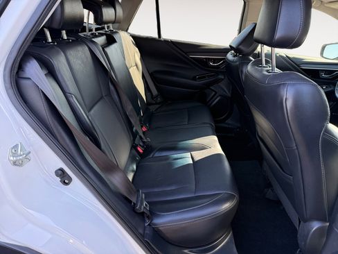 Used 2021 Subaru Outback Limited image 18