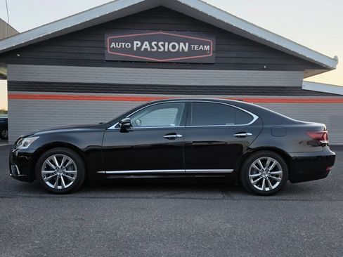 Used 2014 Lexus LS 460 w/ Comfort Package RWD image 2
