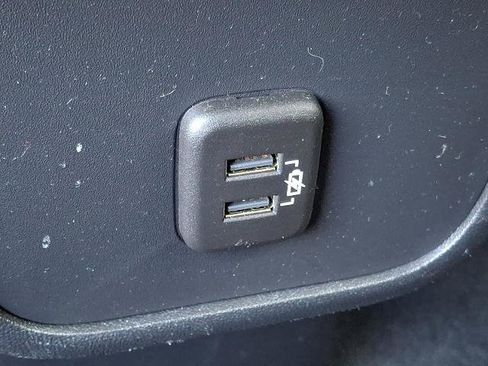 Used 2020 Chevrolet Equinox LT FWD image 11