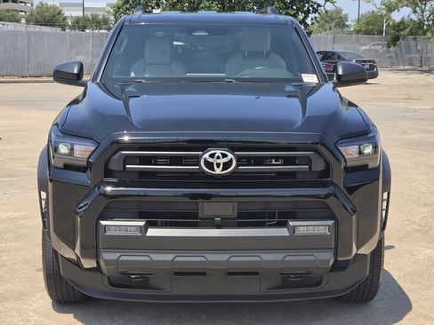 Used 2025 Toyota 4Runner SR5 RWD image 3