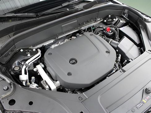 New 2025 Volvo XC90 B6 Plus w/ Protection Package Premier image 26