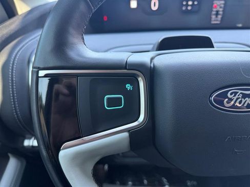 Used 2025 Ford Expedition Max Platinum w/ Driver's Package AWD/4WD image 36