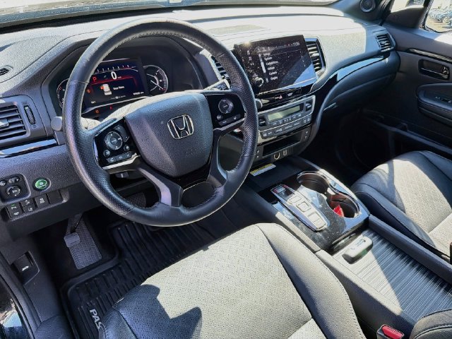 Used 2023 Honda Passport Elite image 8
