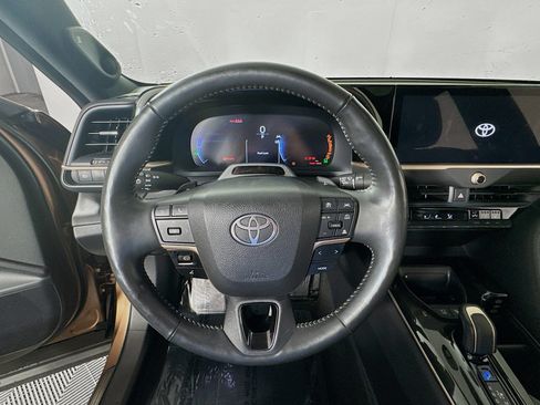Certified 2024 Toyota Crown Platinum AWD/4WD image 13