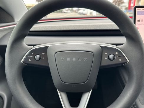 Used 2025 Tesla Model 3 image 22