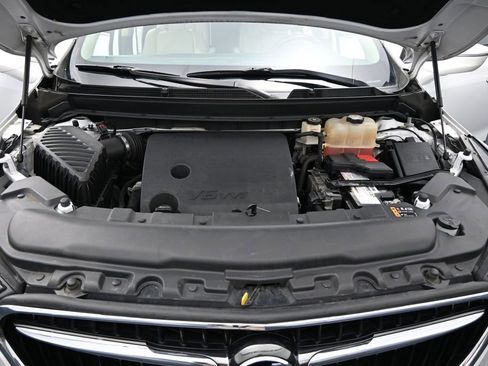 Used 2018 Buick Enclave Essence AWD/4WD image 29