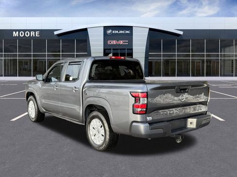 Used 2023 Nissan Frontier SV image 5