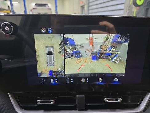 New 2026 Chevrolet Equinox LT image 25