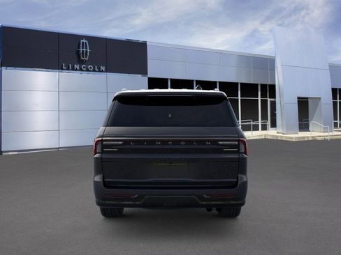 New 2026 Lincoln Navigator L Reserve w/ Jet Appearance Package image 5