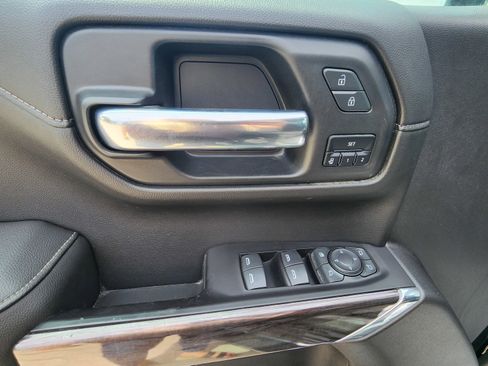 Used 2020 Chevrolet Silverado 1500 LTZ AWD/4WD image 12