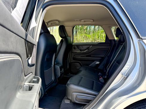 Used 2023 Lincoln Corsair AWD w/ Equipment Group 101A image 19