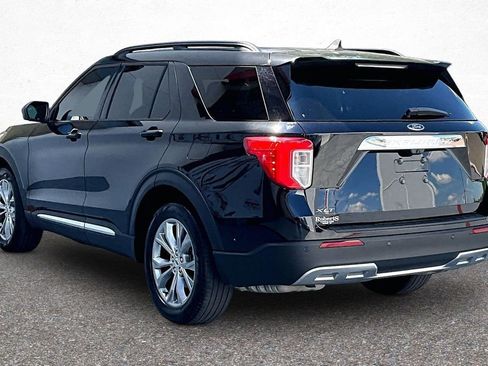 Used 2023 Ford Explorer XLT w/ Equipment Group 202A RWD image 5