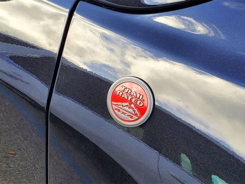 Used 2023 Jeep Compass Trailhawk image 5