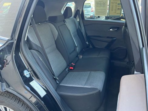 Used 2023 Nissan Rogue SV image 22