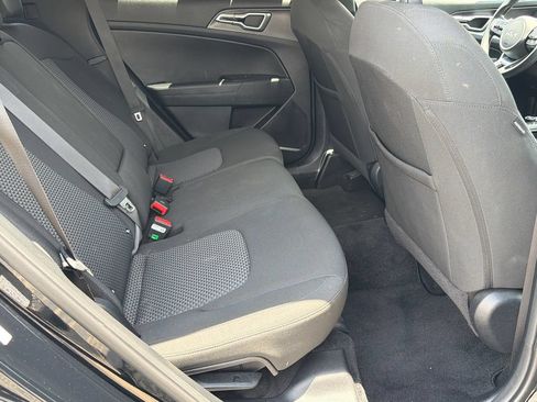Used 2025 Kia Sportage LX FWD image 15