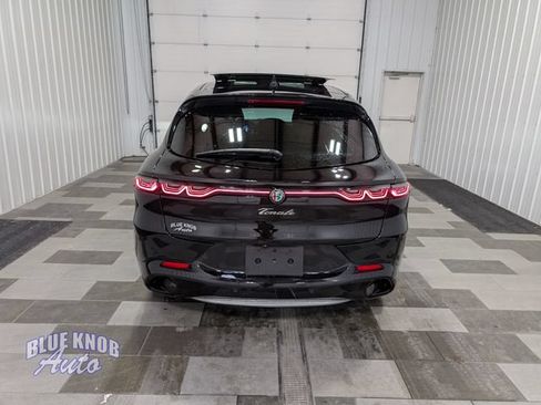 Used 2024 Alfa Romeo Tonale Ti AWD/4WD image 3