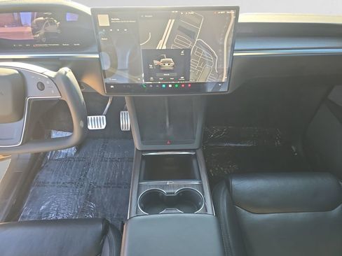 Used 2022 Tesla Model X image 12