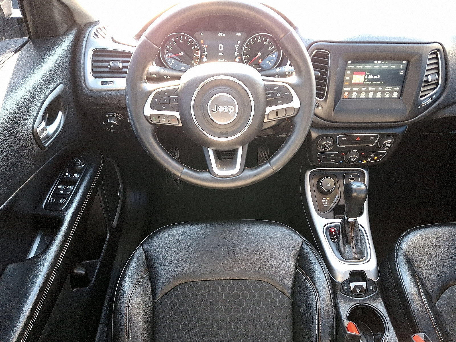 Certified 2021 Jeep Compass Latitude w/ Sun and Sound Group AWD/4WD image 11