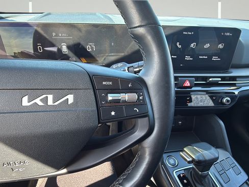 Used 2026 Kia Sportage LX FWD image 26