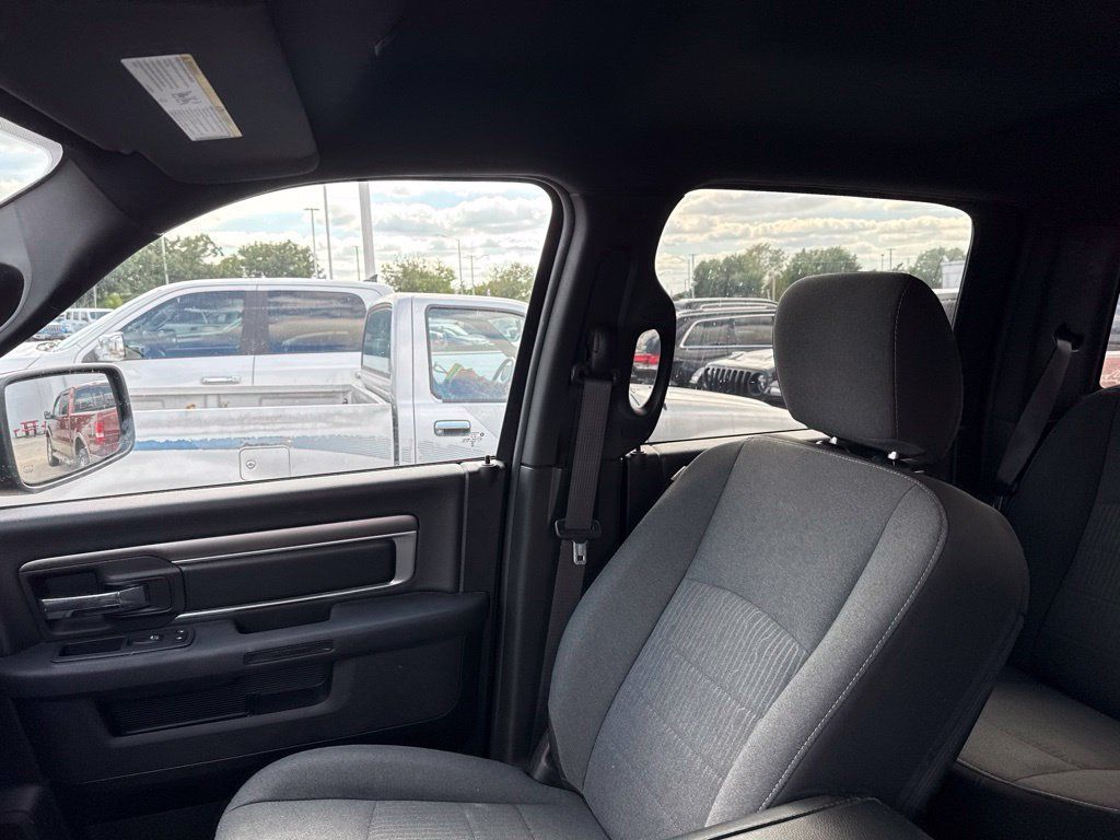 Used 2024 RAM 1500 Warlock RWD image 18