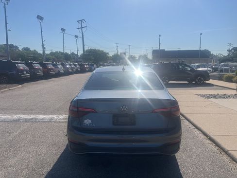 Used 2023 Volkswagen Jetta Sport FWD image 5