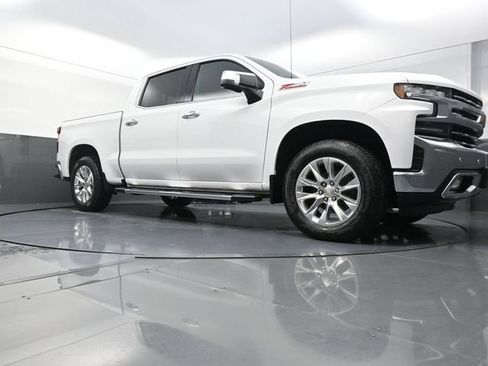 Used 2021 Chevrolet Silverado 1500 LTZ w/ Z71 Off-Road Package AWD/4WD image 19