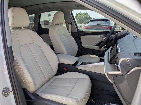 New 2025 Audi Q5 Premium Plus image 9