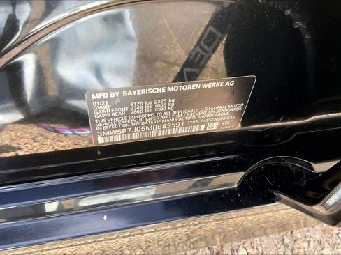 Used 2021 BMW 330e w/ Premium Package image 33