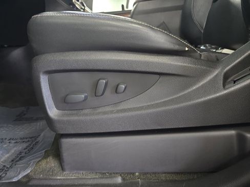 Used 2017 Chevrolet Suburban Premier AWD/4WD image 31
