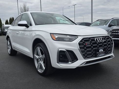 Used 2022 Audi SQ5 Premium w/ Convenience Package image 8
