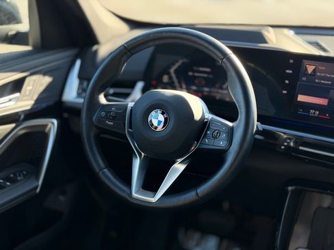 Certified 2025 BMW X1 xDrive28i w/ Technology Package image 12