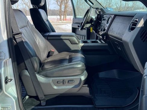 Used 2012 Ford F250 Lariat w/ Chrome Pkg image 18
