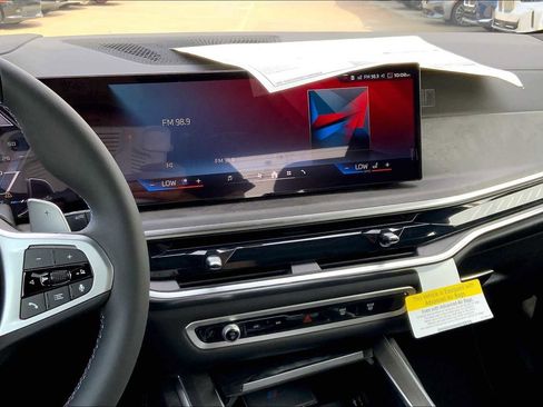 New 2026 BMW X7 M60i image 6