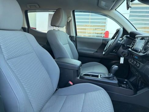 Used 2022 Toyota Tacoma SR image 28