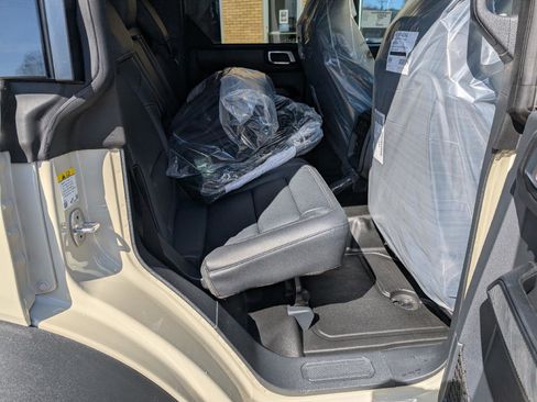 New 2026 Ford Bronco Badlands AWD/4WD image 18