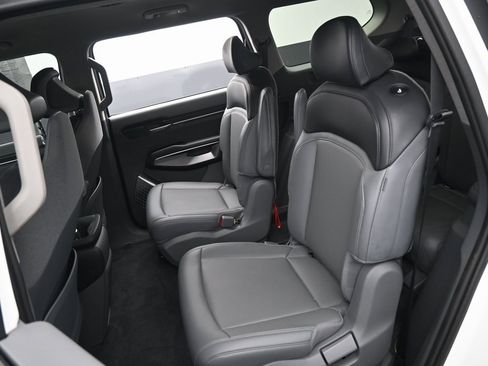 Used 2024 Kia EV9 Light Long Range image 33