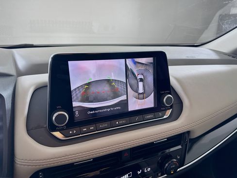 Used 2023 Nissan Rogue SL FWD image 21