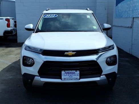 Used 2022 Chevrolet TrailBlazer LT w/ Convenience Package image 2