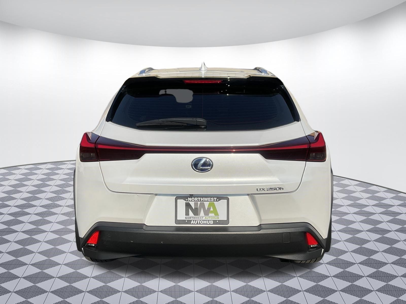 Used 2021 Lexus UX 250h w/ Premium Package AWD/4WD image 4
