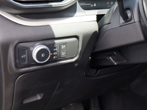 Used 2021 Ford Explorer XLT w/ Equipment Group 202A AWD/4WD image 12