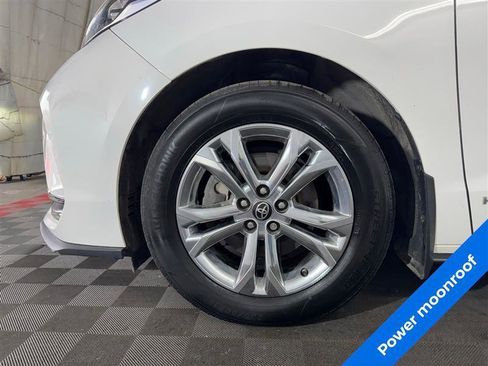 Used 2021 Toyota Sienna XSE w/ XSE Plus Package image 7
