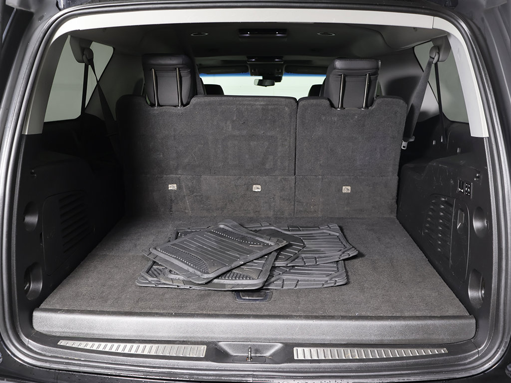 Used 2019 Cadillac Escalade ESV Premium Luxury w/ Escalade Sport Edition AWD/4WD image 19