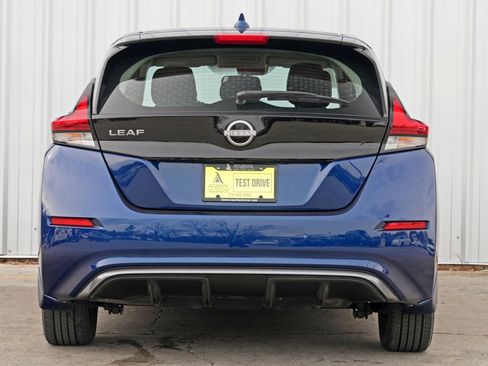 Used 2025 Nissan Leaf S image 10