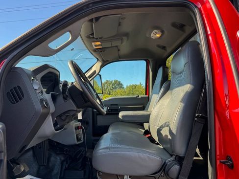 Used 2023 Ford F650 2WD Regular Cab Super Duty image 16