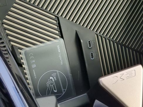 Used 2025 BMW X3 xDrive30i w/ Premium Package image 23